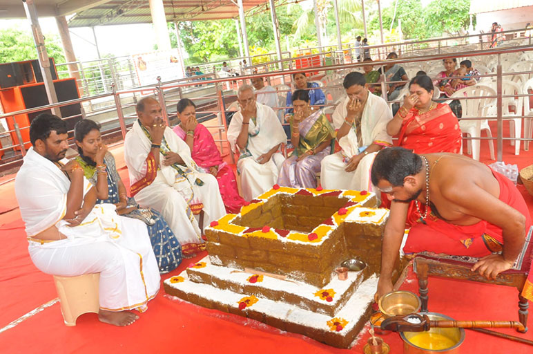 శ్రీ సాయి సన్నిధిలో వారాహి మాత పూర్ణాహుతి