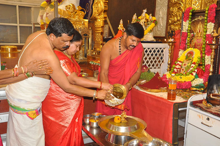 శ్రీ సాయి సన్నిధిలో వారాహి మాత పూర్ణాహుతి