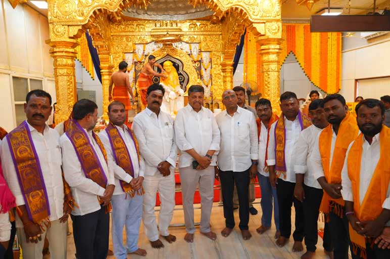 Visit of Shri R. S. Praveen Kumar Garu to Sai Sannidhi