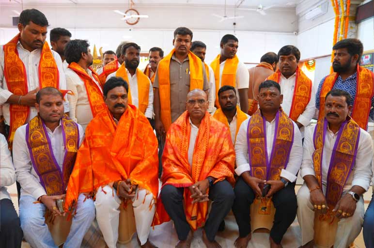 Visit of Shri R. S. Praveen Kumar Garu to Sai Sannidhi