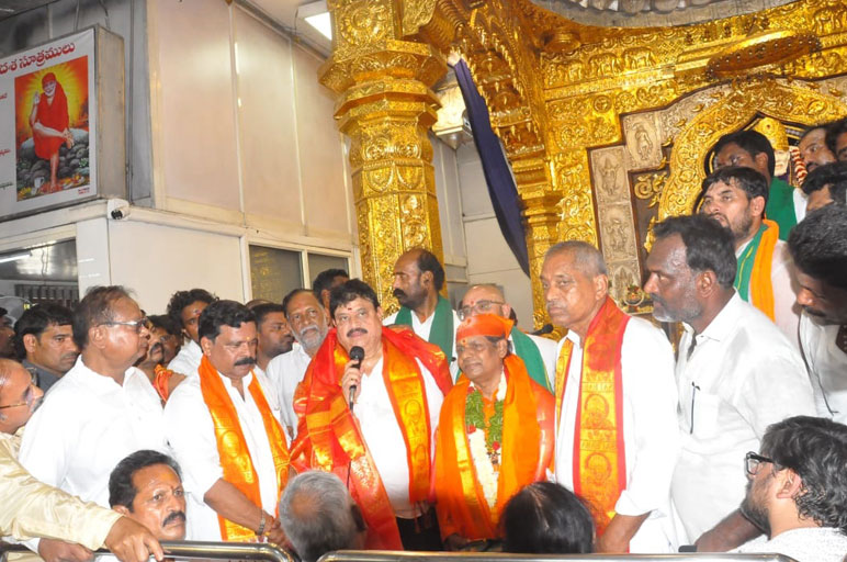 Grand Welcome to BJP State President Ramachandra Rao at Sri Sai Sannidhi